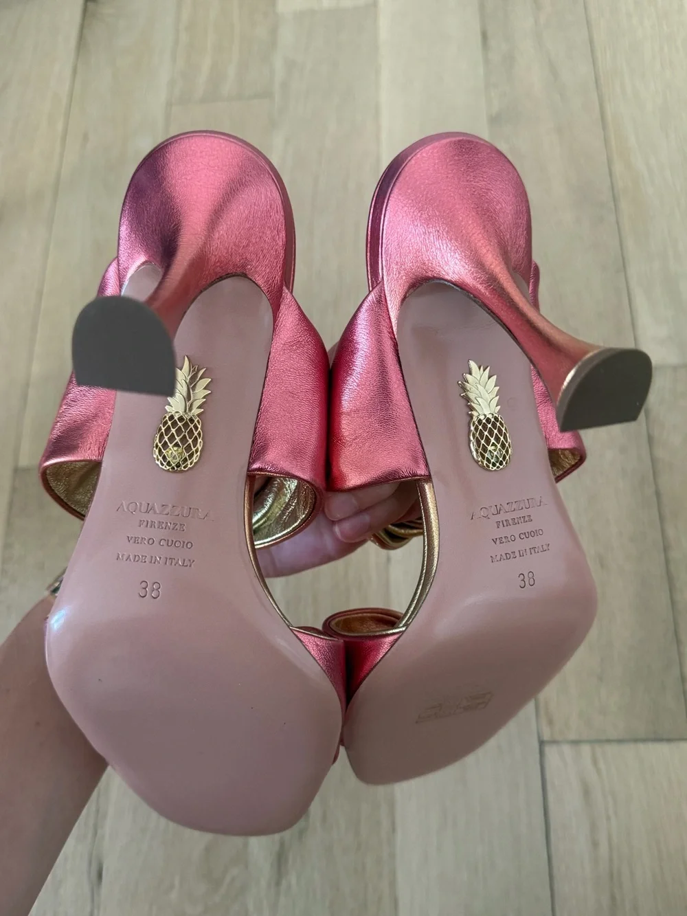 NEW Aquazzura Gold-Pink Metallic Knot Sandals Size 38 - Picture 6 of 6